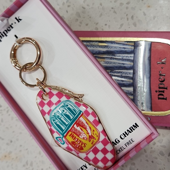 🔹️Piper K🔹️ Sardines Fish Print Keychain Bag Charm - Picture 5 of 7